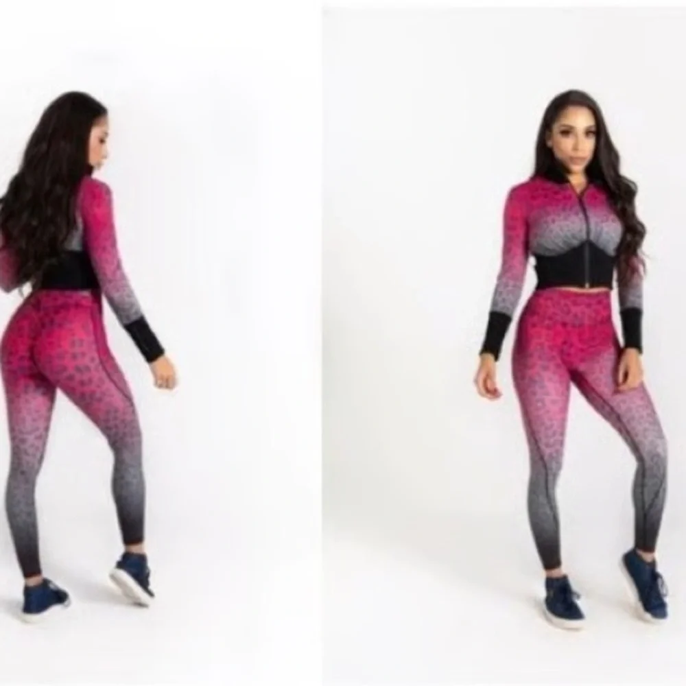 Noire Blanc Pink and Gray Leopard Print Activewear Jacket Women’s Small